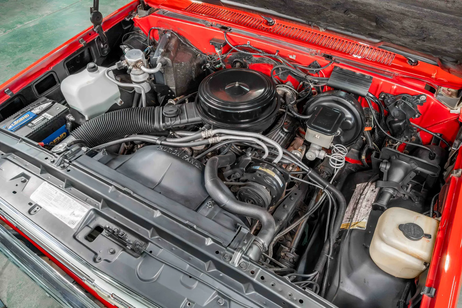 1986-Chevrolet-K10-Apple Red-111834-43.jpg
